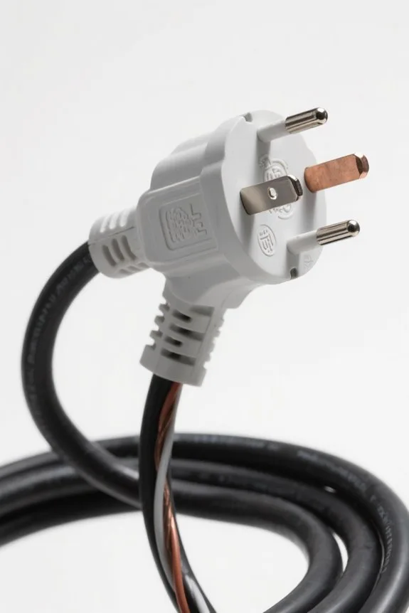 grounding enhances extension cord safety